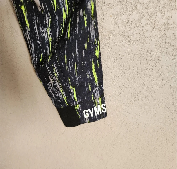 Gymshark non-stopCropped hoodie size Small - Picture 2 of 8